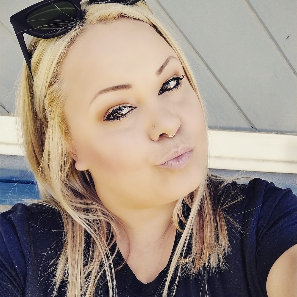 Meet your Posher, Kayla